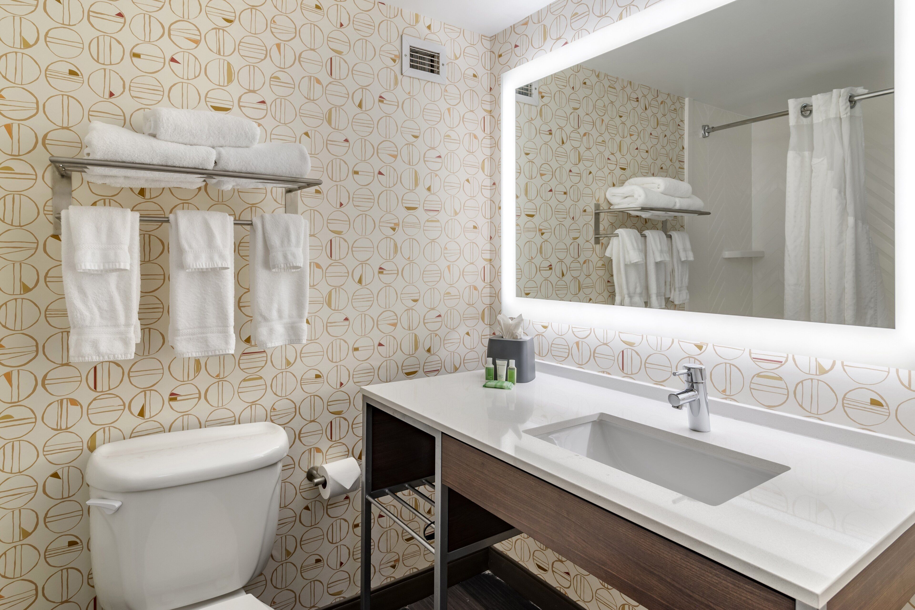 Combined shower/tub, deep soaking tub, free toiletries, hair dryer