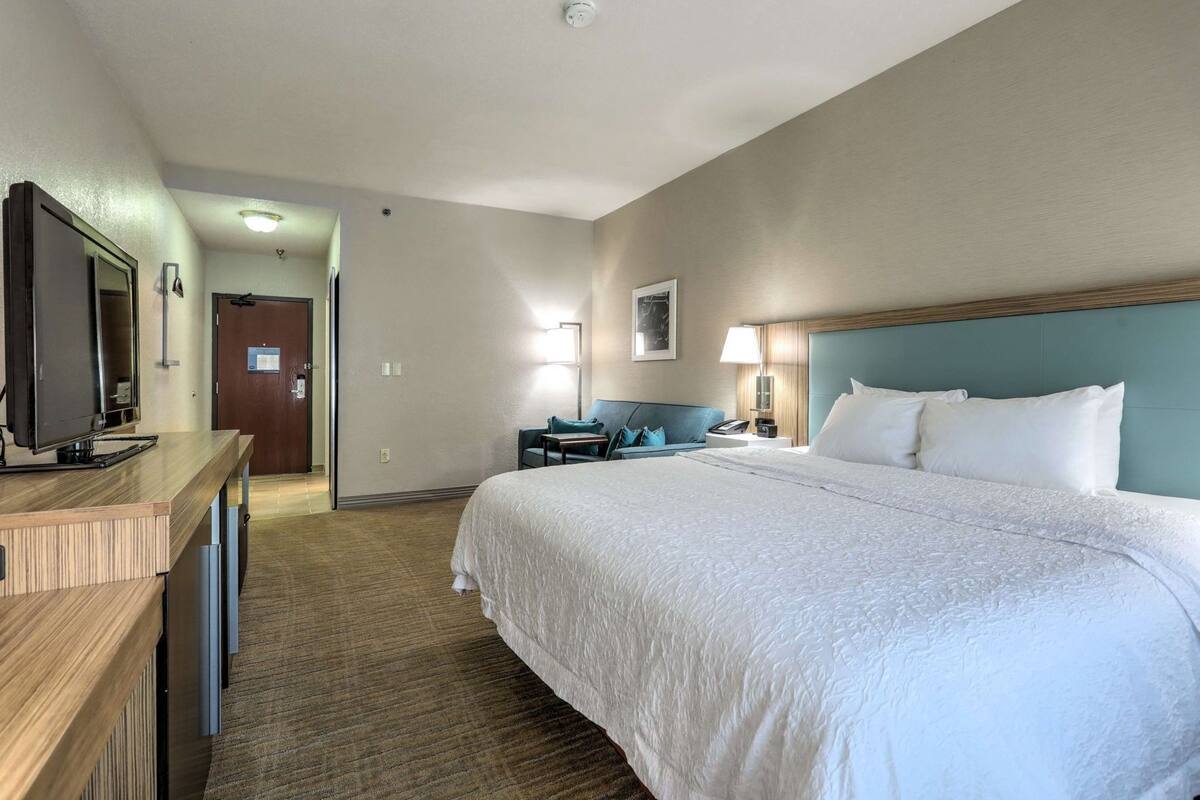 In-room safe, iron/ironing board, free WiFi, bed sheets