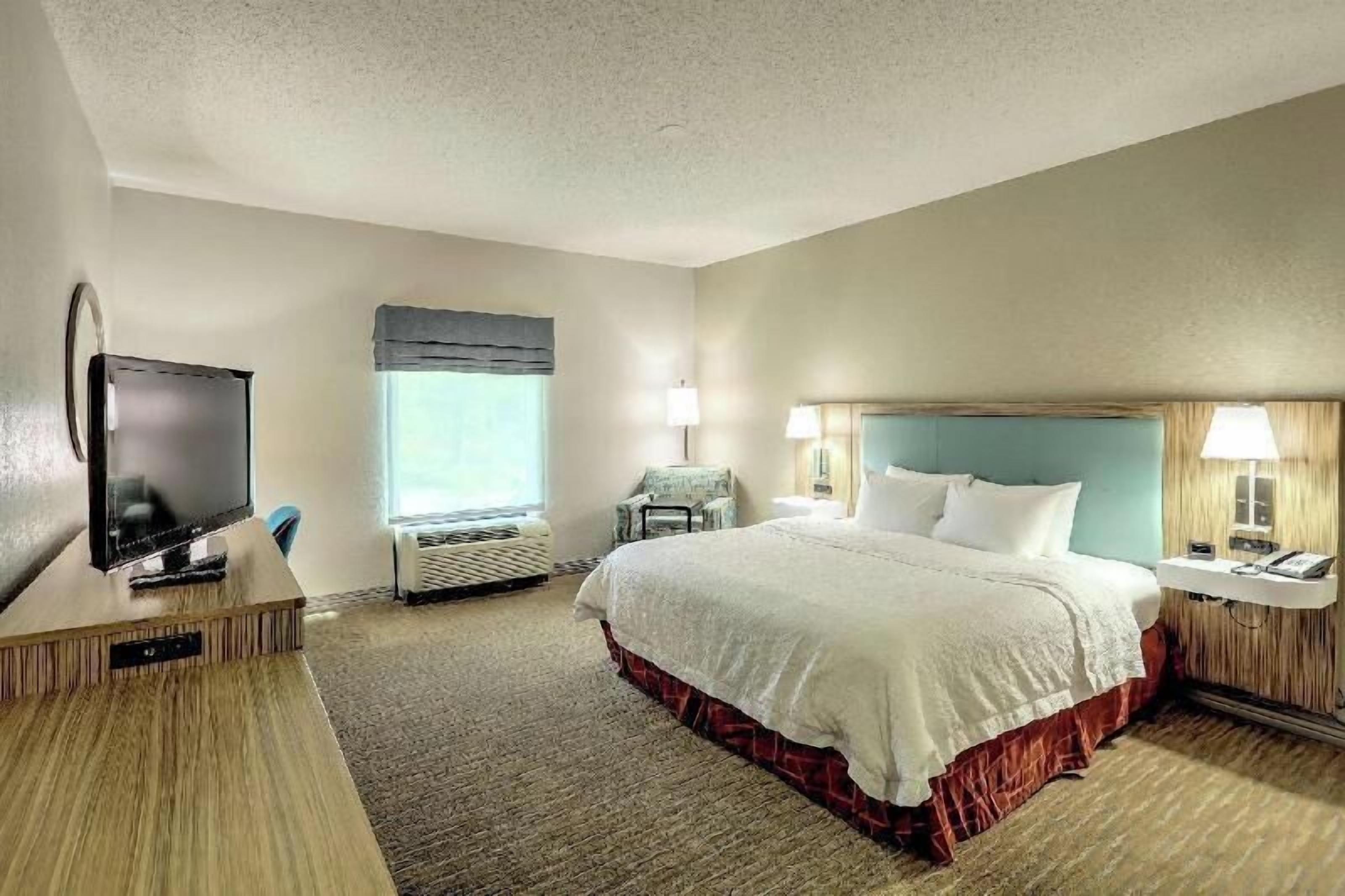 In-room safe, iron/ironing board, free WiFi, bed sheets