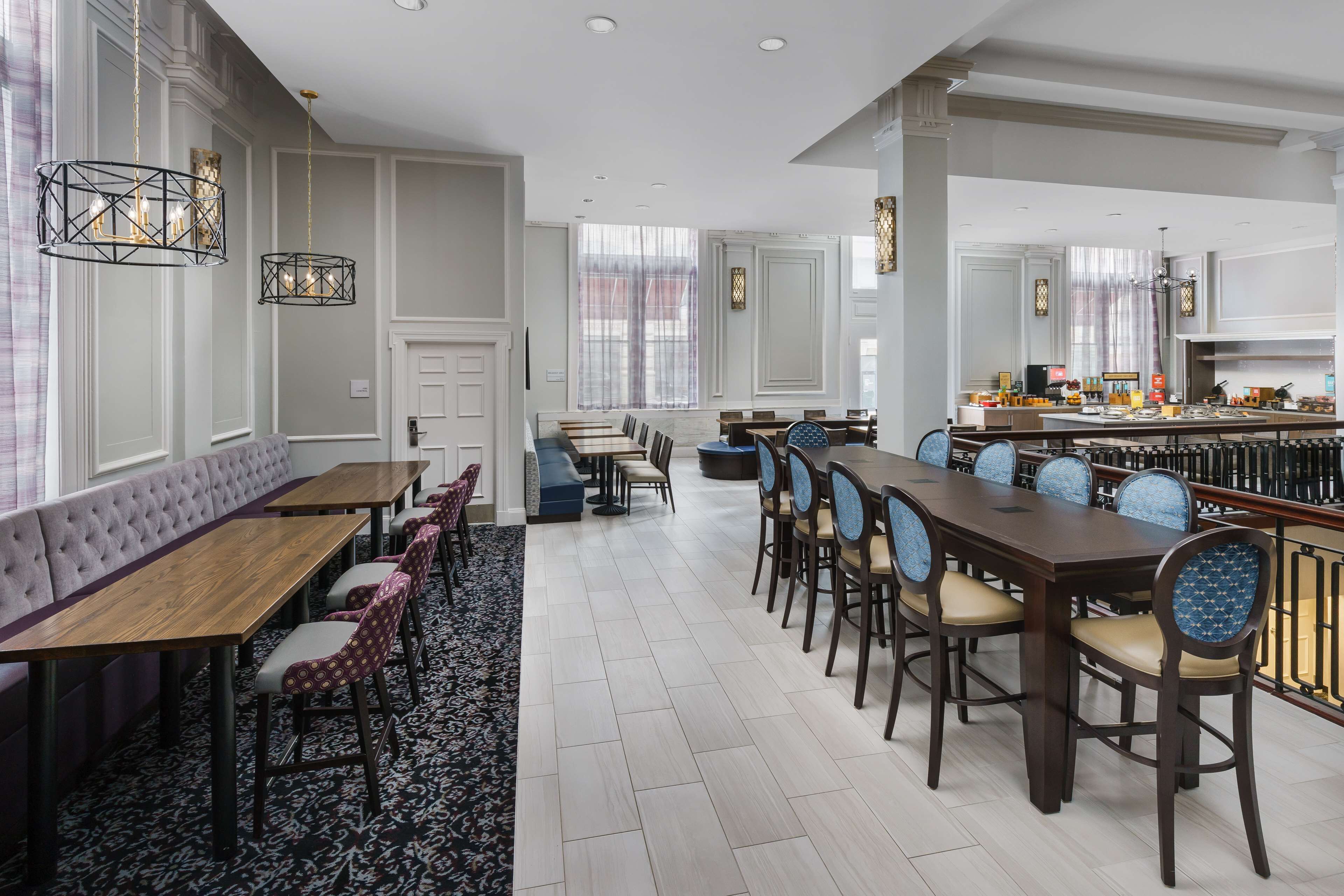 Photo - Hampton Inn & Suites Baltimore Inner Harbor