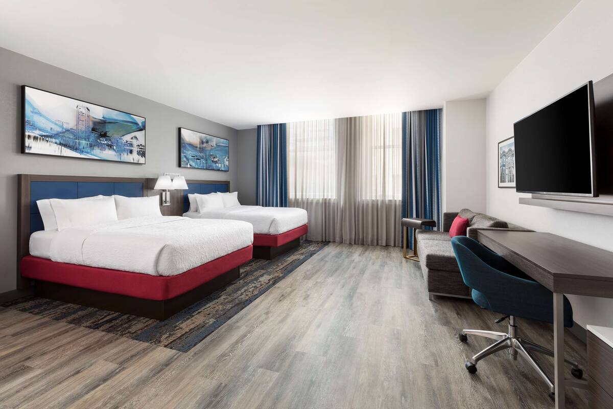 premium bedding, pillow-top beds, in-room safe, desk