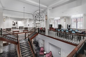 Lobby - Hampton Inn & Suites Baltimore Inner Harbor (Baltimore)