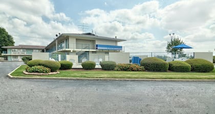 Skyline Inn