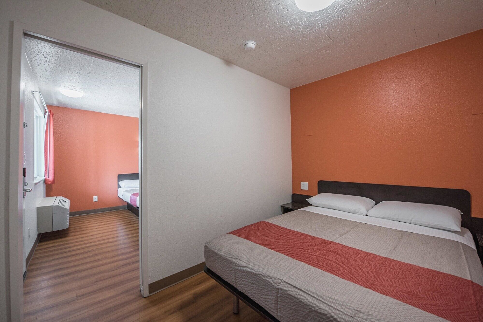 Free WiFi, bed sheets, alarm clocks