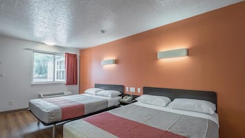 Accès au Wi-Fi (inclus), literie fournie, réveille-matin