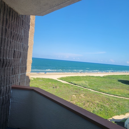 Terraza o patio. Padre South Hotel On The Beach