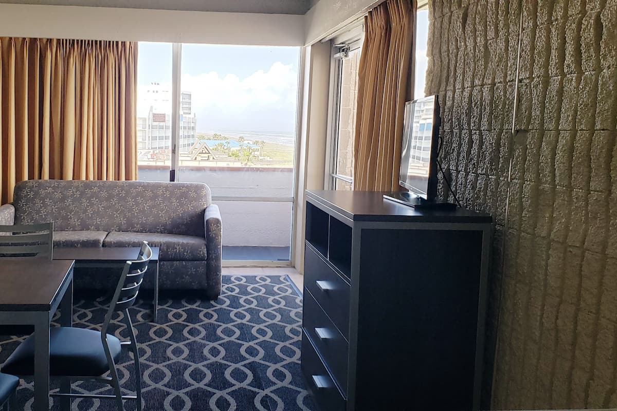 Fridge, microwave, cookware/dishes/utensils