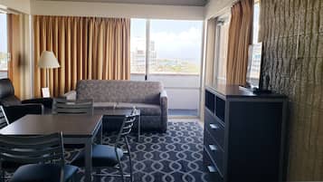 Fridge, microwave, cookware/dishes/utensils