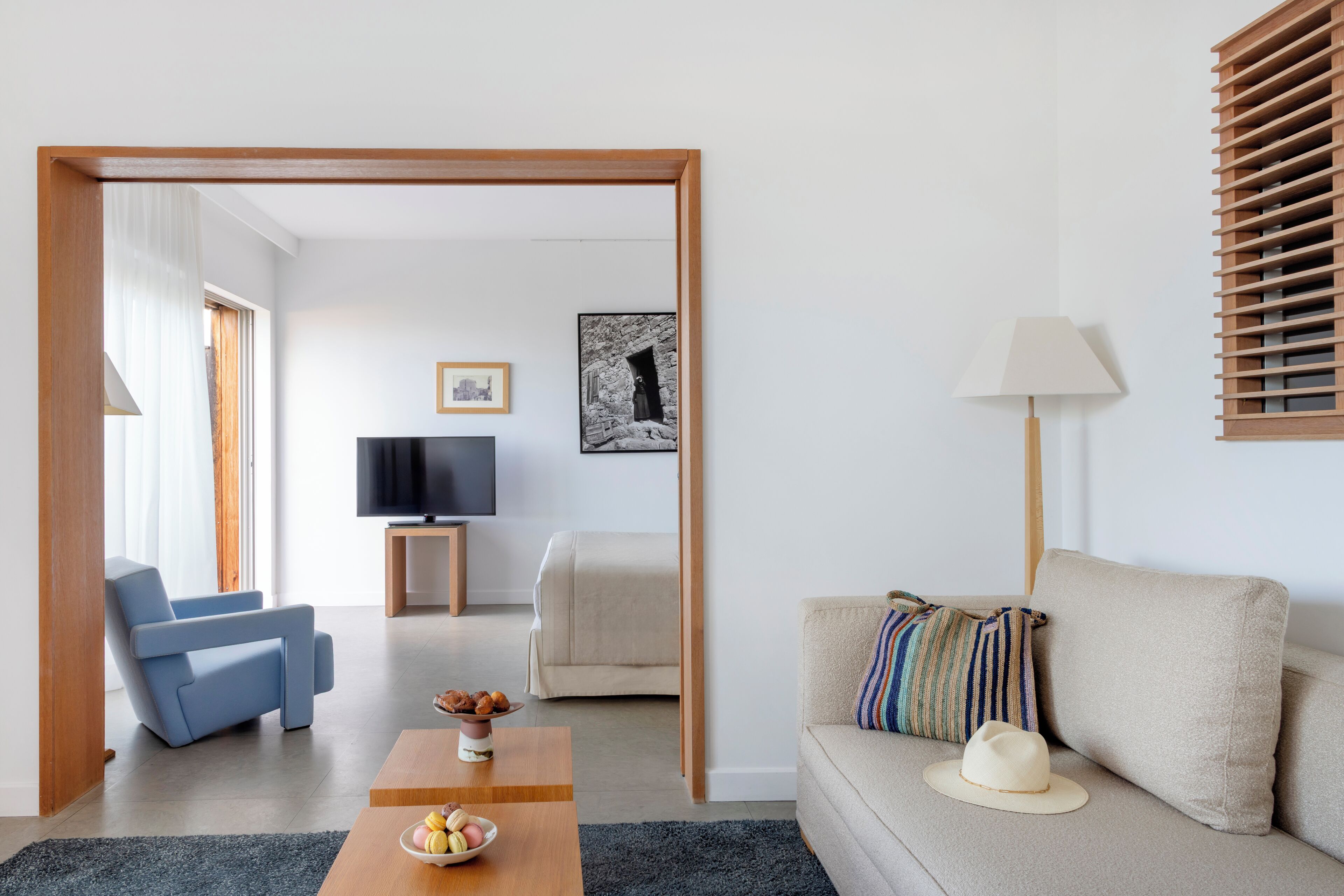 Junior Suite (Deluxe) | Living area