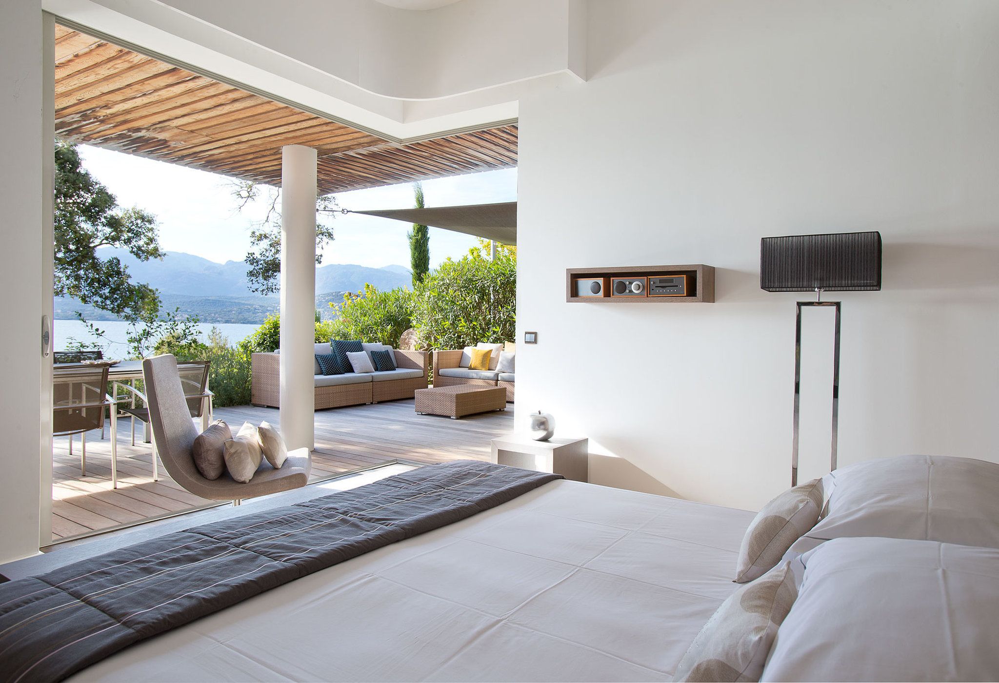 Villa, piscina privata, vista mare | Biancheria da letto di alta qualità, minibar, una cassaforte in camera