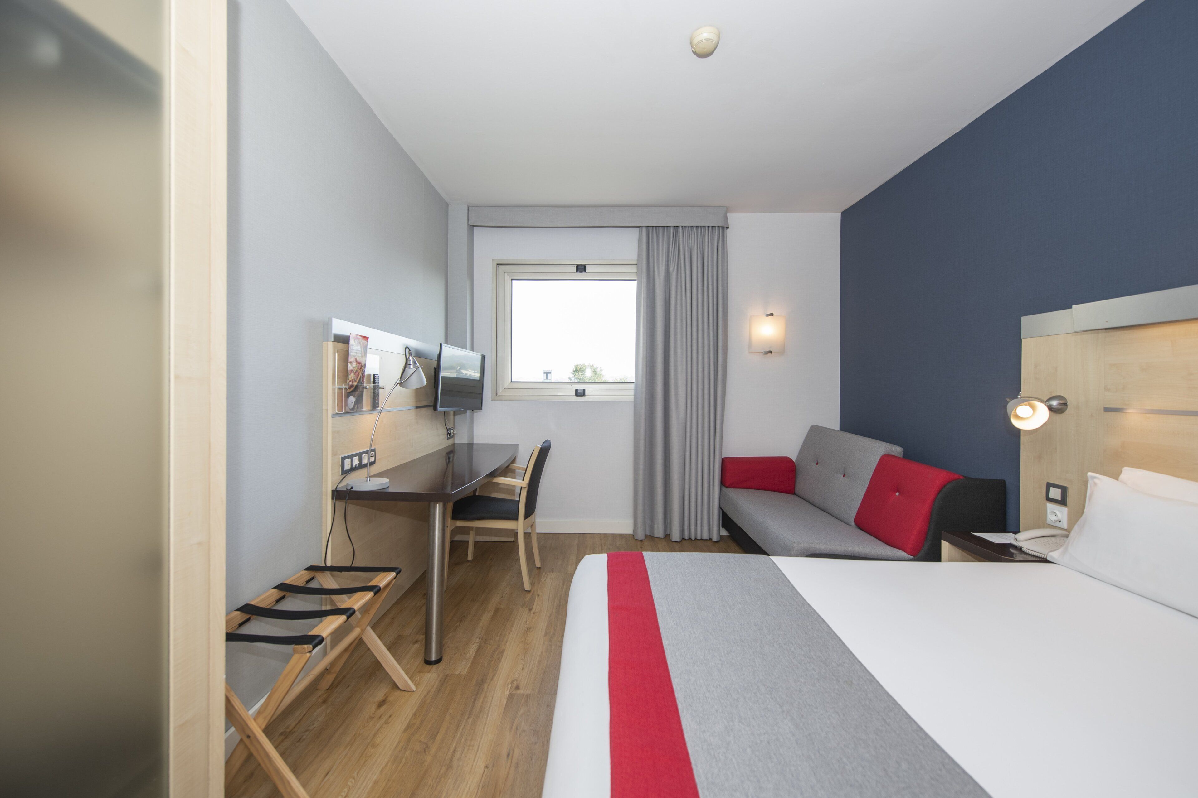 room, 1 double bed with sofa bed, non smoking | 1 bedroom, desk, blackout curtains, soundproofing