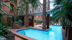 Outdoor pool - Coppin Apartments on Little Bourke (Melbourne)