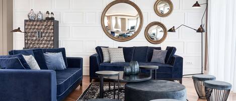 2 bedrooms, premium bedding, down comforters, minibar