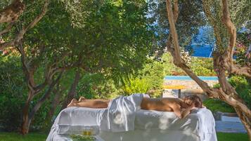 Sauna, tina de hidromasaje y baño turco o hammam