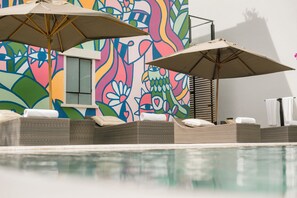 Outdoor pool, pool loungers