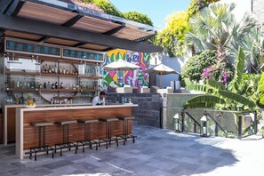 Outdoor pool, sun loungers