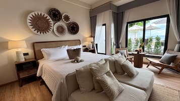 Minibar, in-room safe, blackout curtains, free WiFi