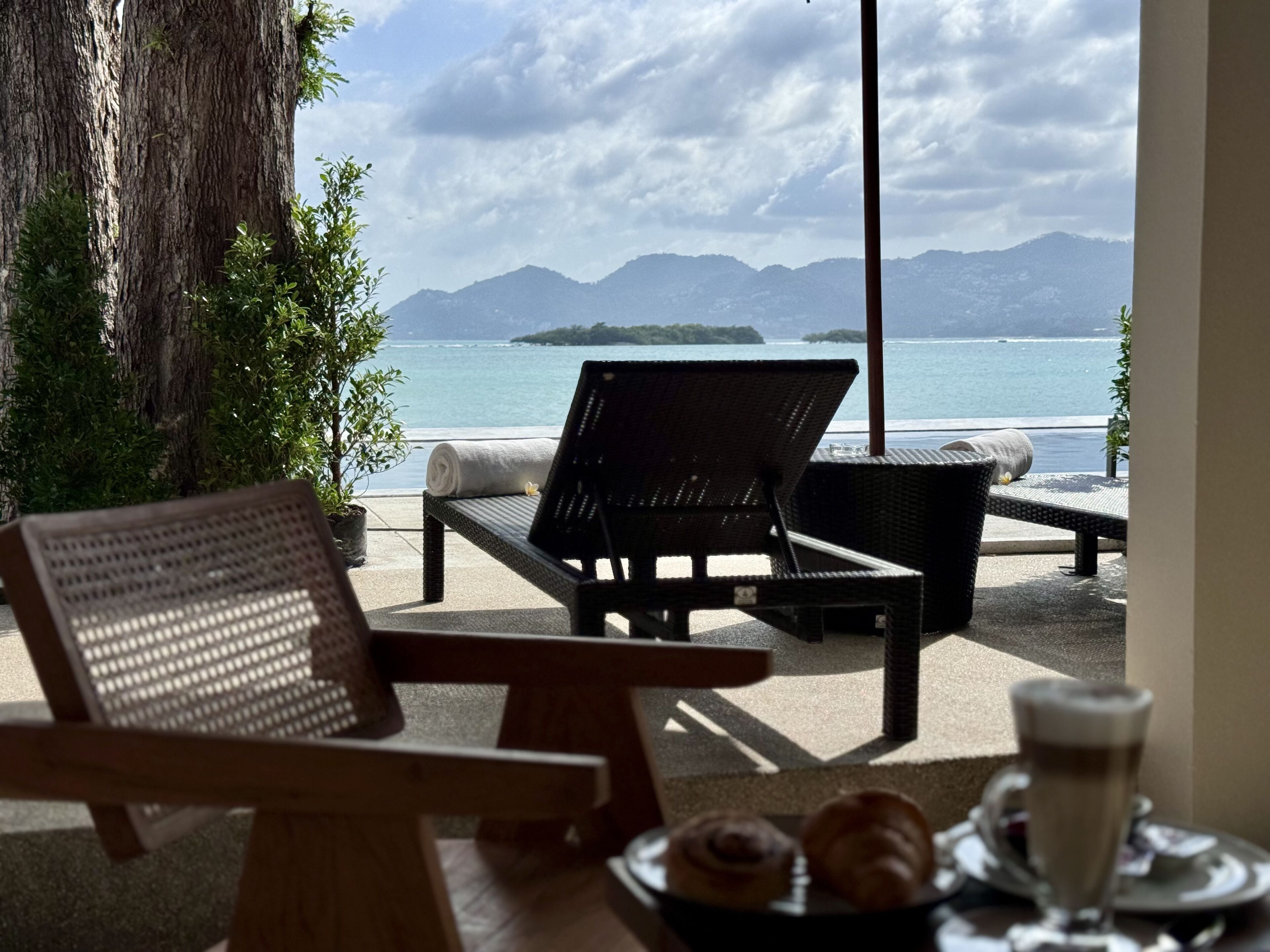 Beach Front Villa ( 1 Way Airport Transfer) | Terraço/pátio