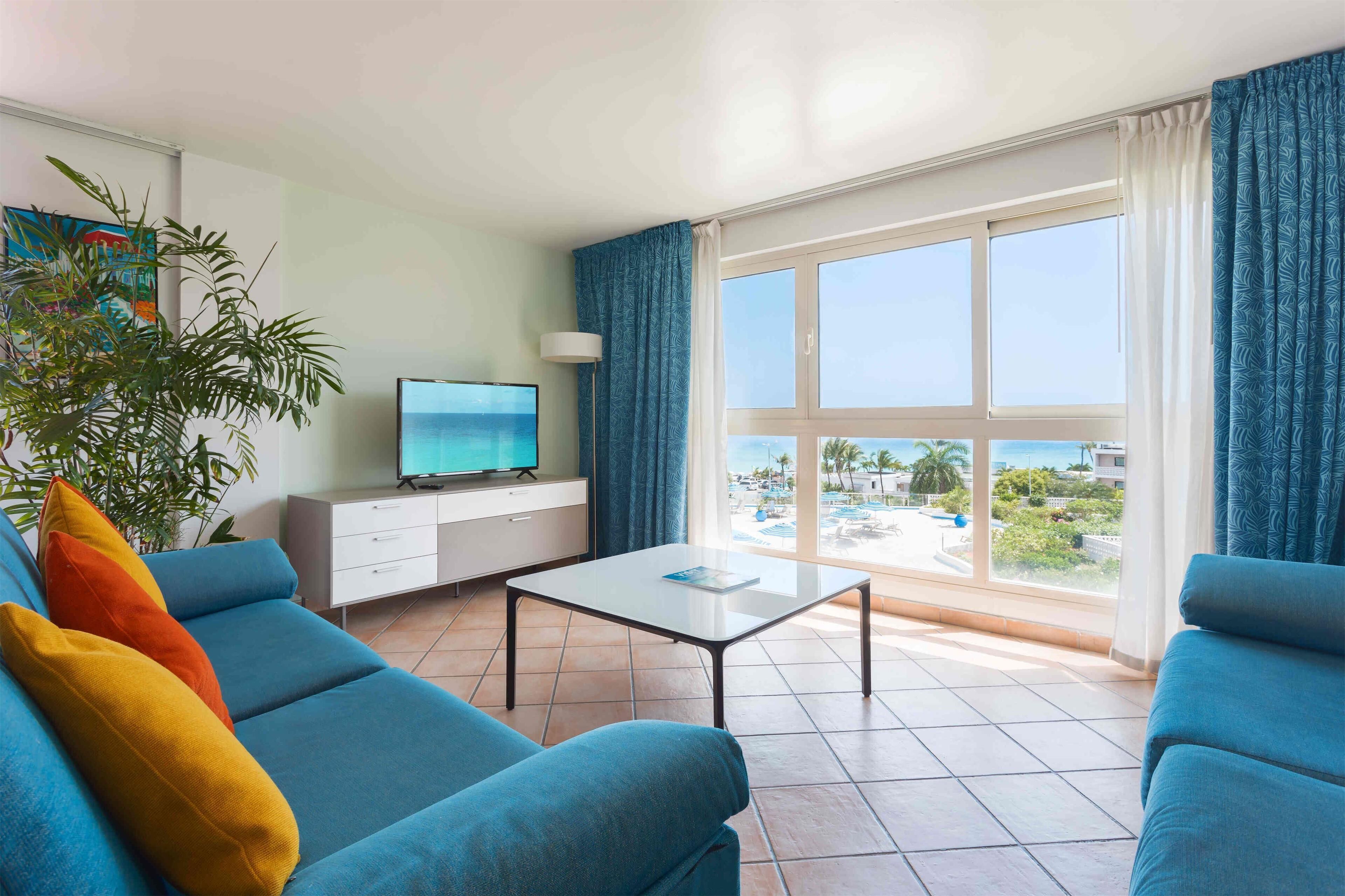 套房, 3 间卧室, 阳台, 海洋景观 | 防过敏的被褥、客房内保险箱、办公桌、遮光窗帘