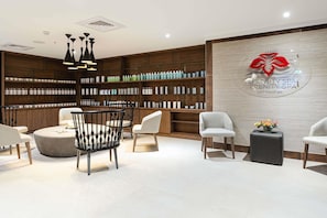 Couples treatment rooms, sauna, body treatments, hot stone massages