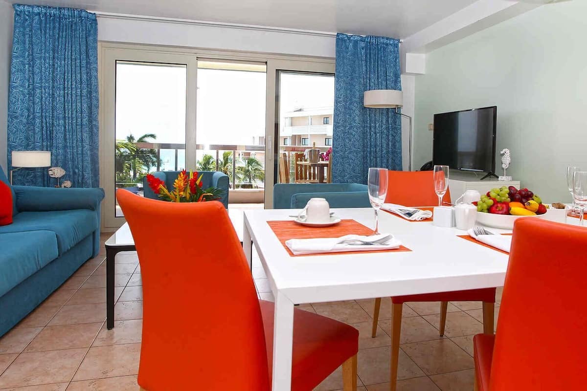 Suite, 1 Bedroom, Balcony, Ocean View | 1 bedroom, hypo-allergenic bedding, in-room safe, desk