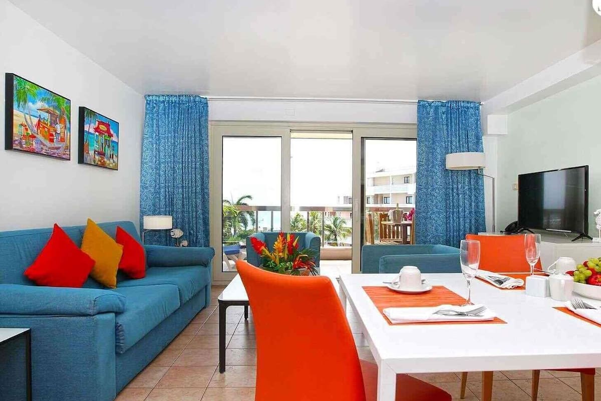 Suite, 2 Bedrooms, Balcony, Ocean View | 1 bedroom, hypo-allergenic bedding, in-room safe, desk