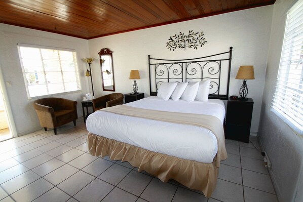 Standardzimmer, 1 King-Bett | Bügeleisen/Bügelbrett, kostenloses WLAN