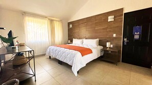 Honeymoon-Zimmer | Zimmersafe, Verdunkelungsvorhänge, kostenloses WLAN, Bettwäsche