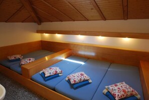 Free WiFi, bed sheets