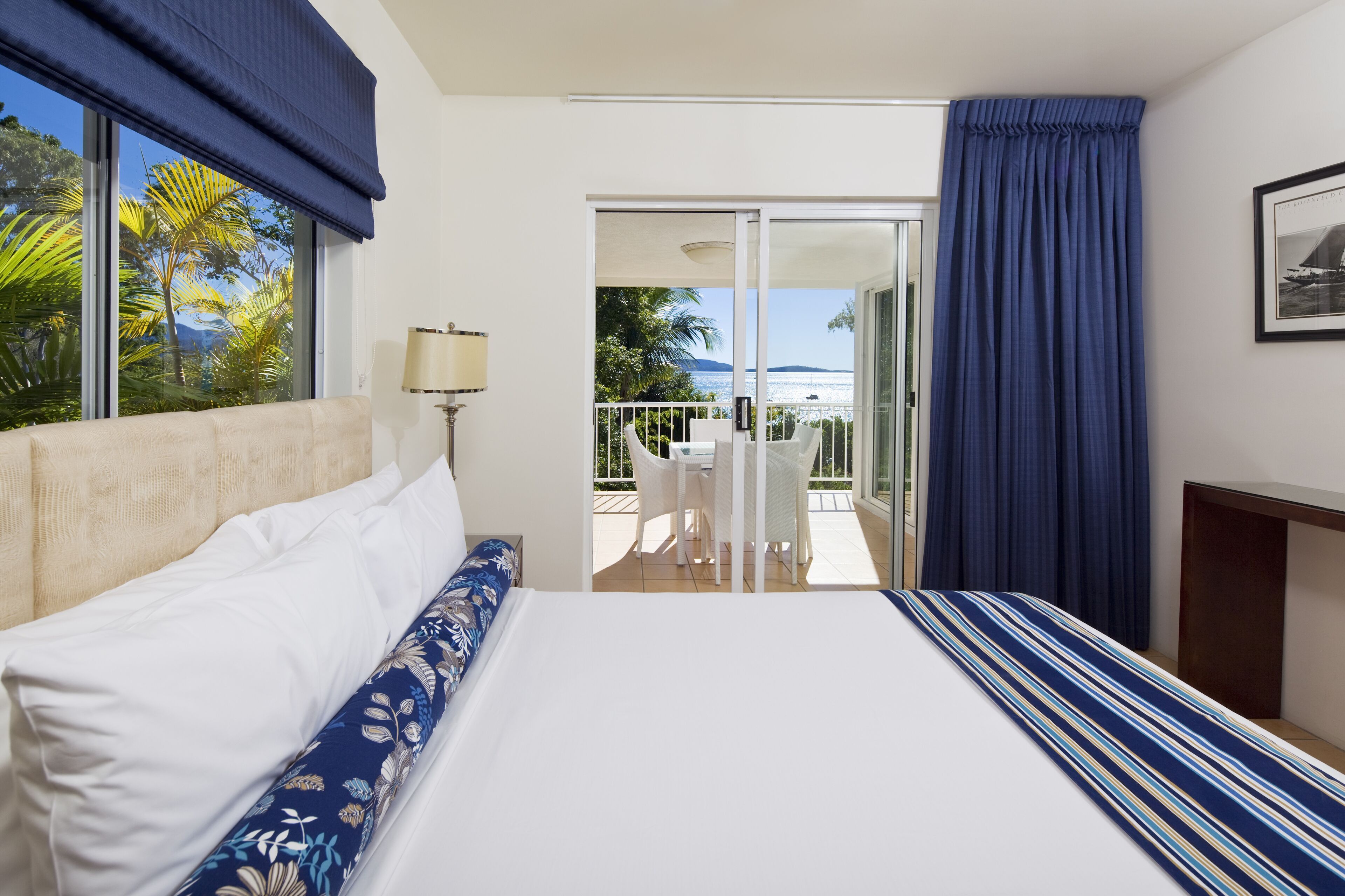 Premium bedding, in-room safe, iron/ironing board, free WiFi