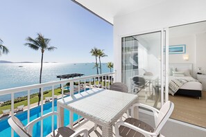 Ocean Twin Queen Room | Balcony view