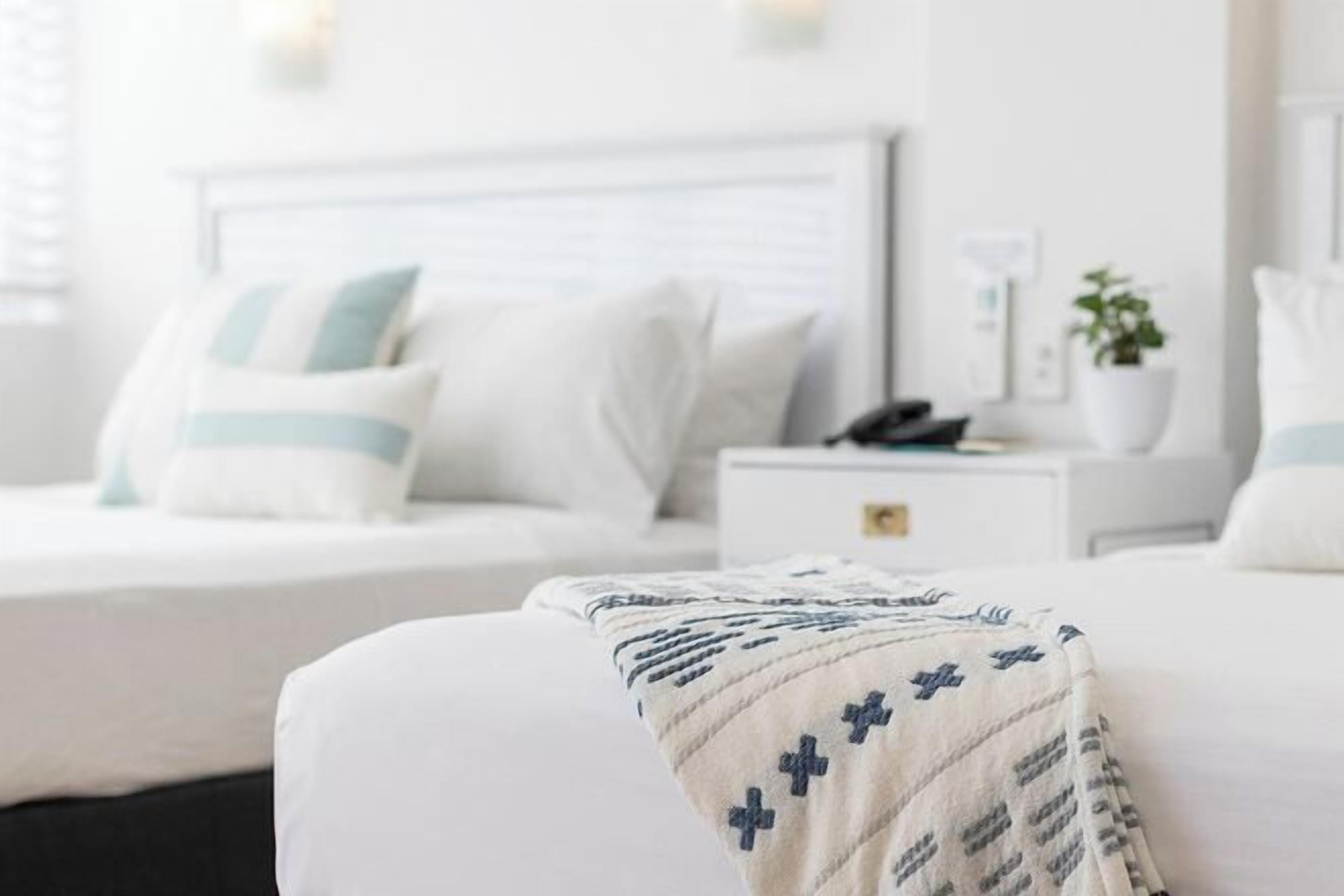 Premium bedding, in-room safe, iron/ironing board, free WiFi