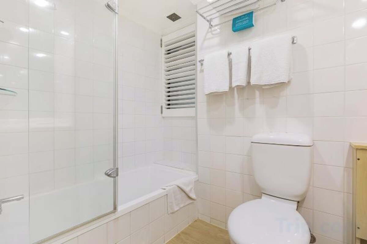 Bathroom | Free toiletries, hair dryer, towels