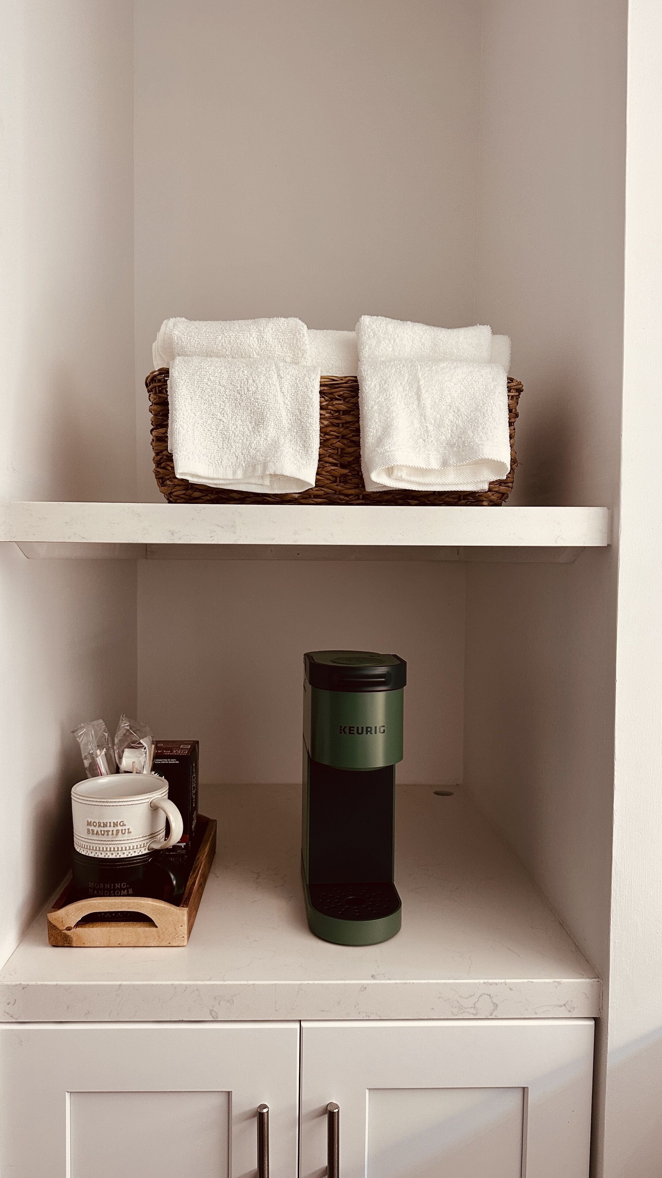 premium room, 1 king bed, non smoking, ocean view (non-pet friendly) | bathroom | shower, free toiletries, hair dryer, towels