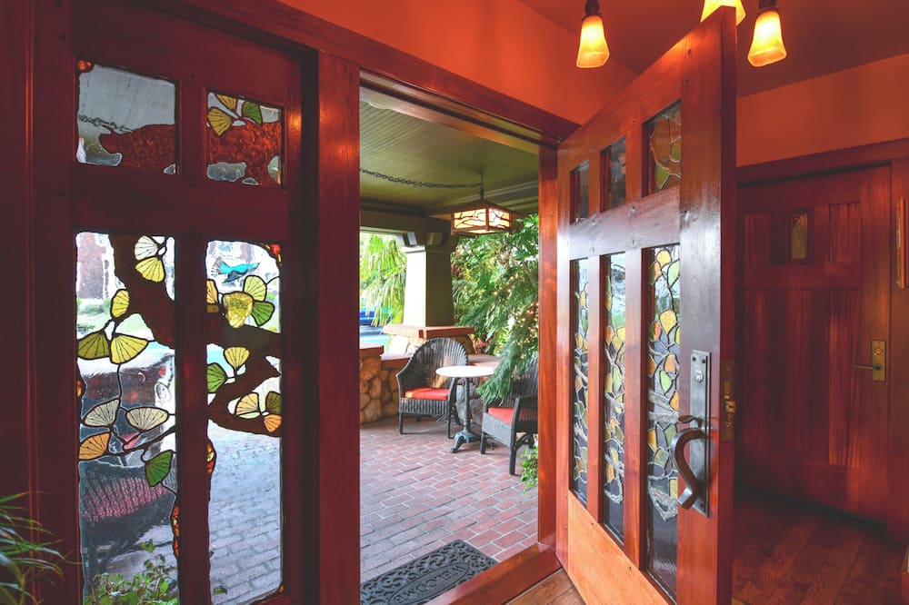 Blackbird Inn - Imola, CA