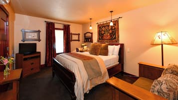 05 Petite queen spa | Premium bedding, down comforters, pillowtop beds, blackout drapes