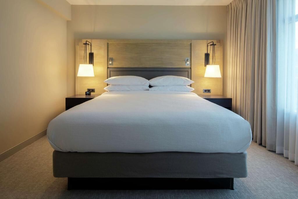 1 slaapkamer, luxe beddengoed, een kluis op de kamer, een bureau