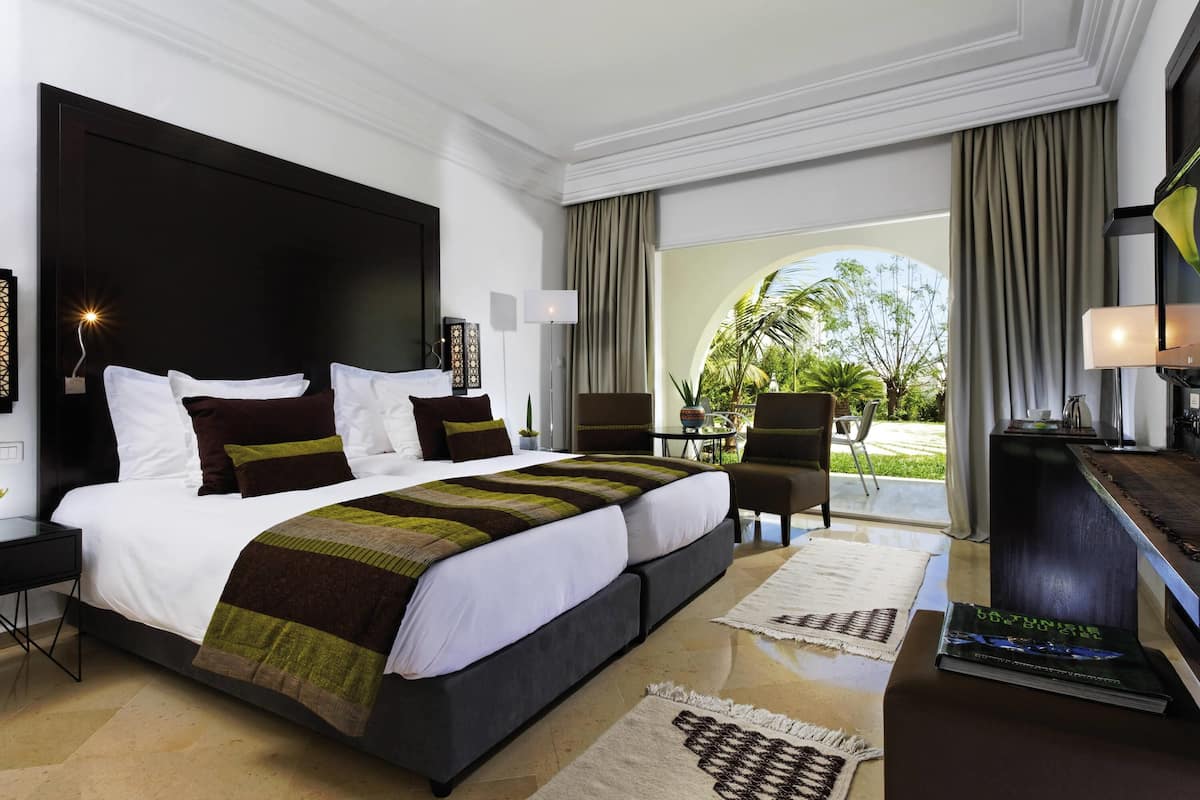 Ropa de cama de alta calidad y minibar