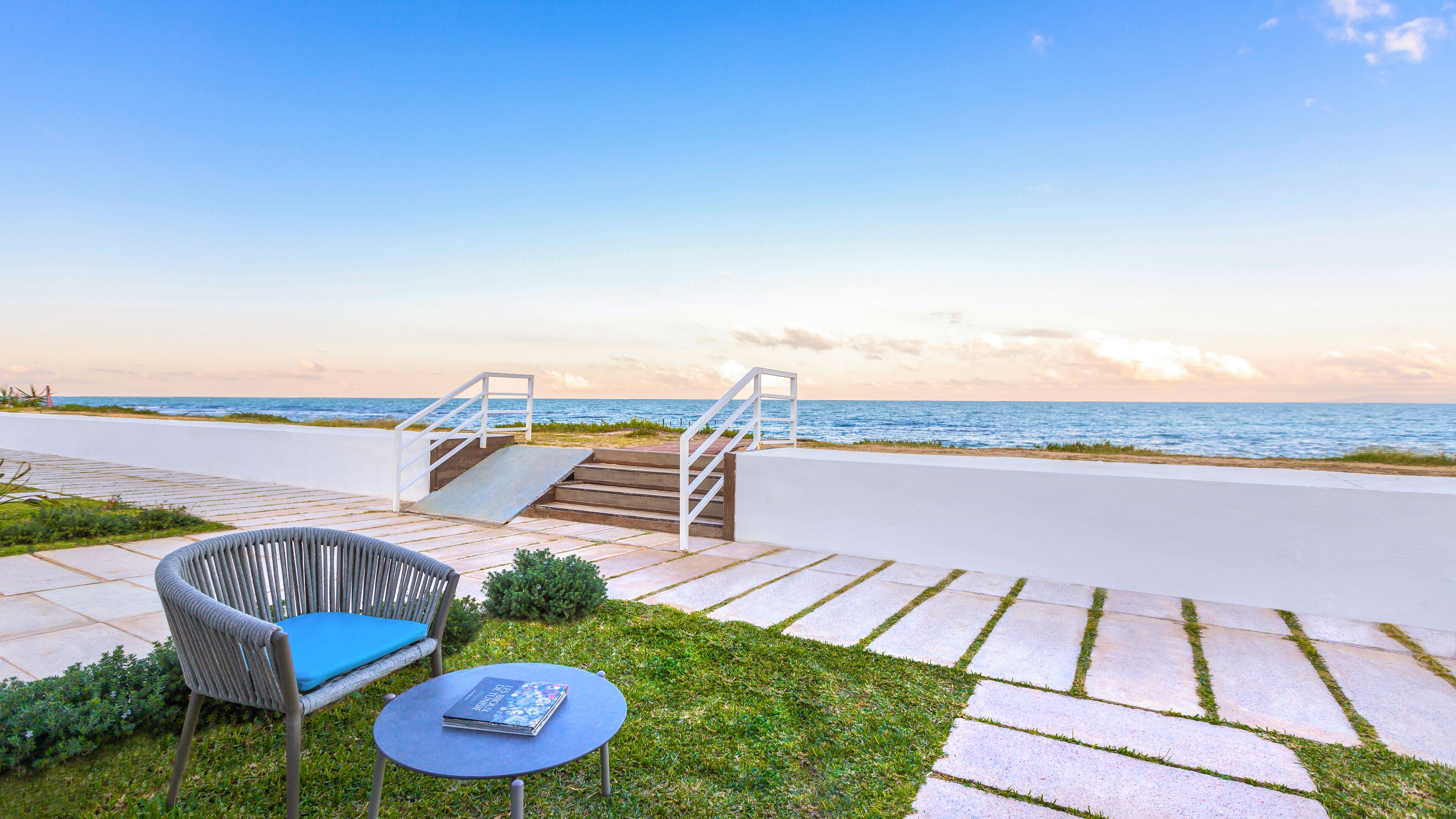 executive room, 1 king bed, beach view | terrace/patio