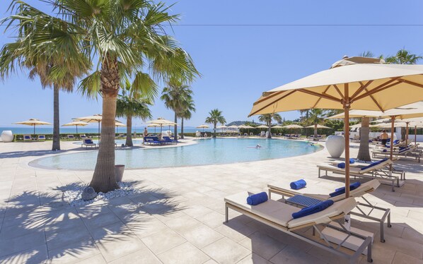 Indoor pool, 2 outdoor pools, free pool cabanas, pool umbrellas