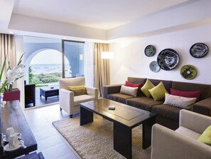 Phòng Suite Presidential, nhiều giường | Bộ đồ giường cao cấp, minibar, két bảo mật tại phòng, bàn