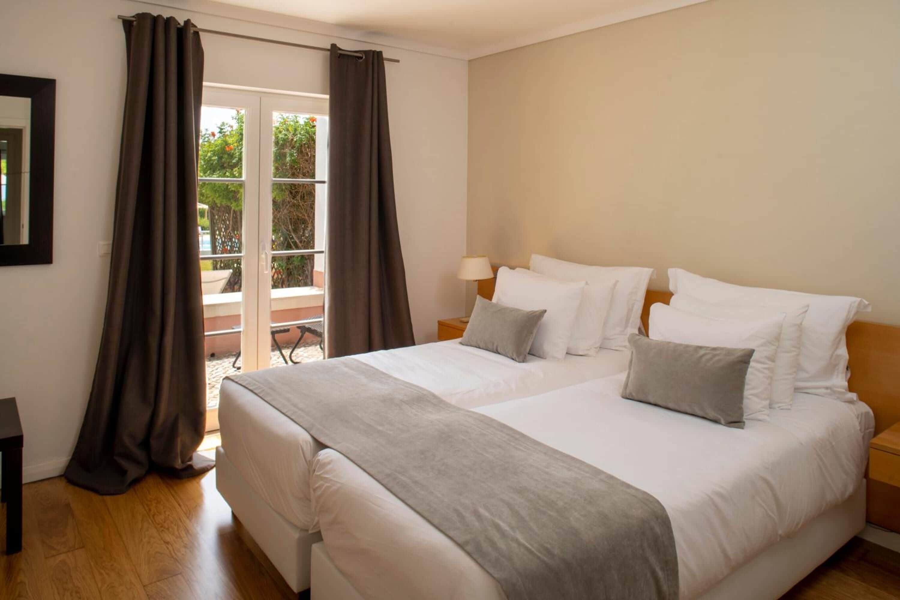 1 bedroom, in-room safe, desk, blackout curtains