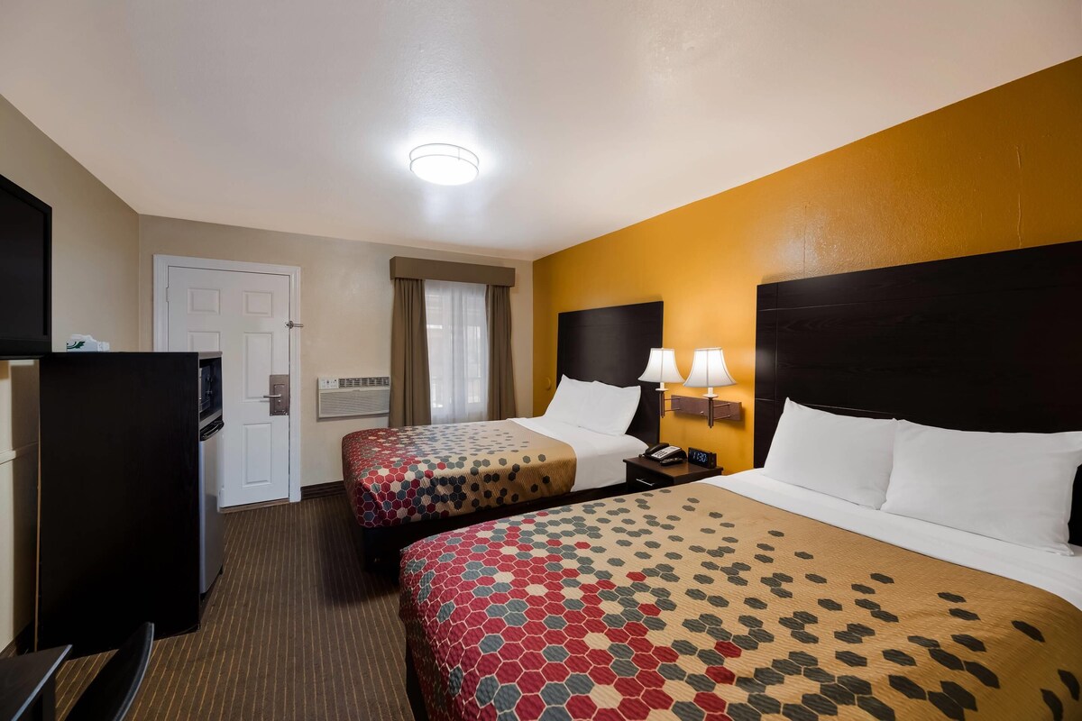 Standard Room, 2 Queen Beds, Non Smoking