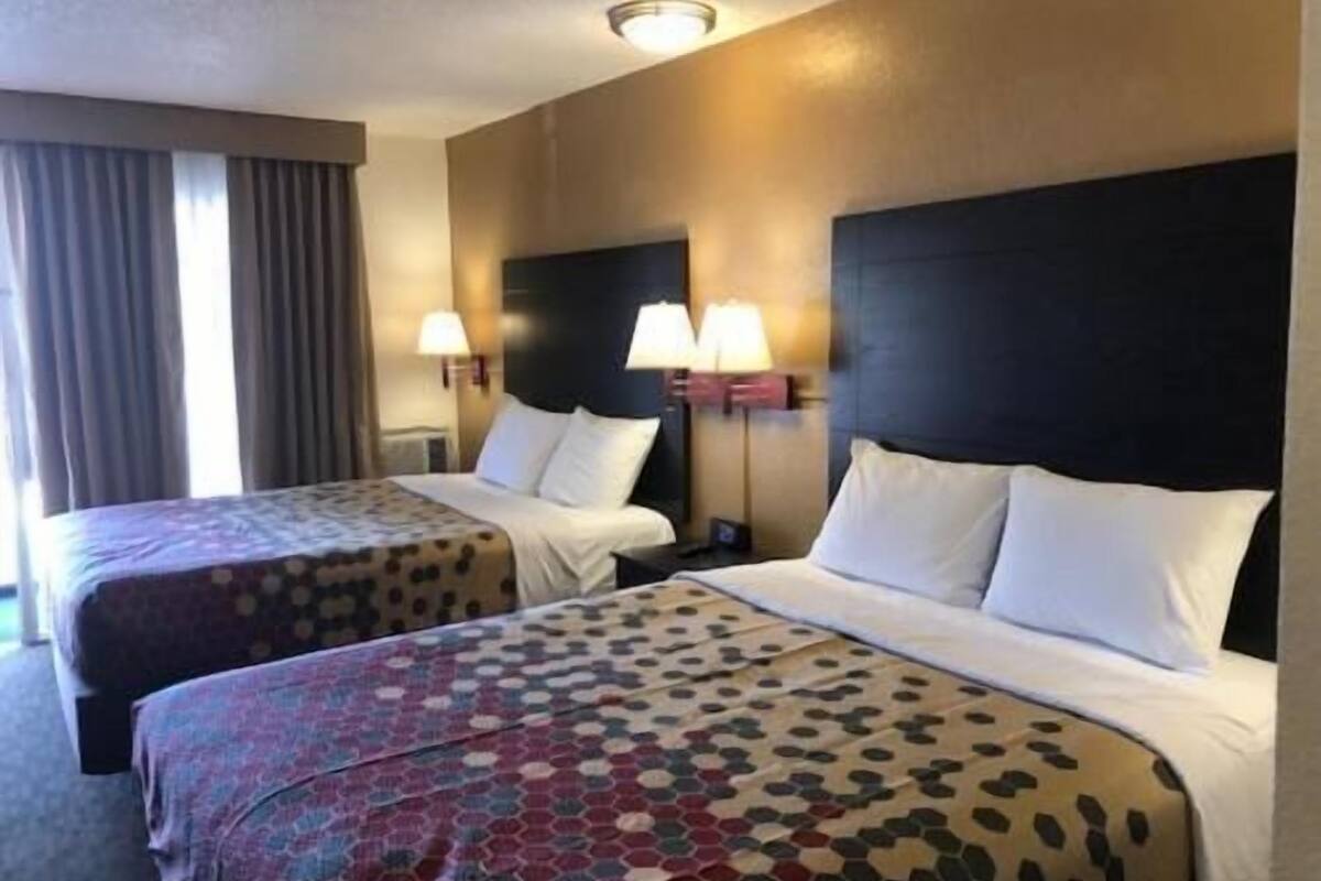 Desk, blackout drapes, free WiFi, bed sheets