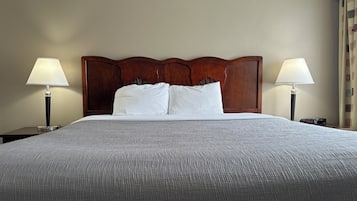 Suite, 1 King Bed, Non Smoking
