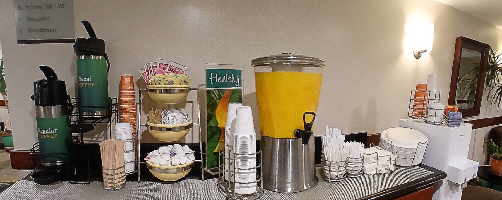 free daily continental breakfast