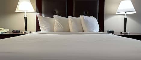 Camas con pillow-top, escritorio y espacio para trabajar con laptop