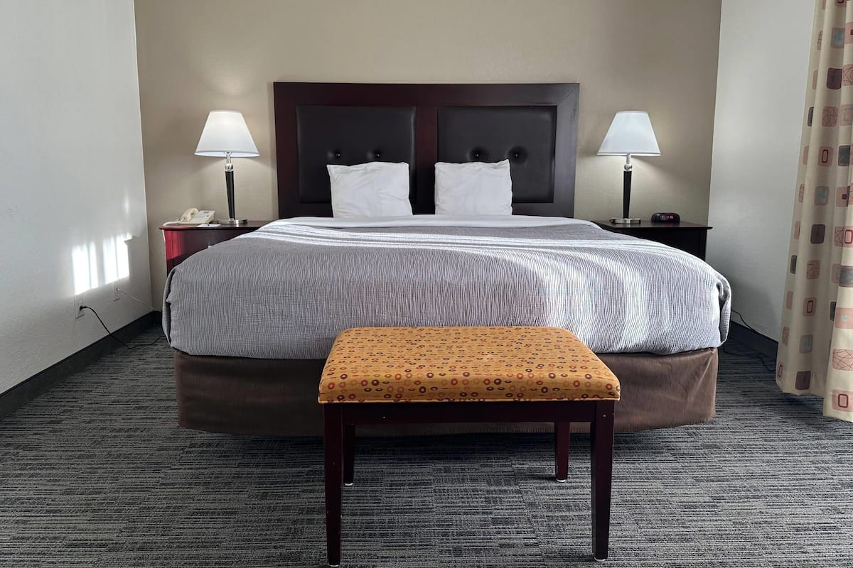 Colchones con pillow-top, escritorio y espacio para trabajar con laptop