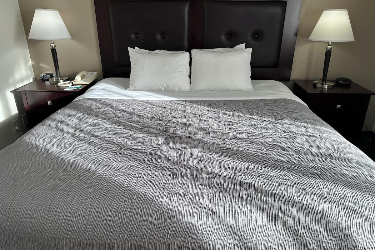 Surmatelas, bureau, espace de travail pour ordinateur portable