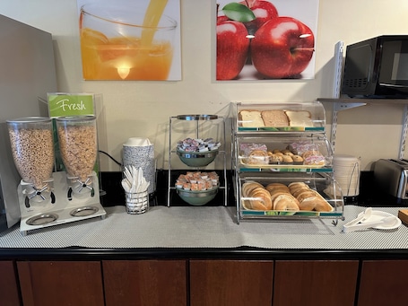 Free daily buffet breakfast